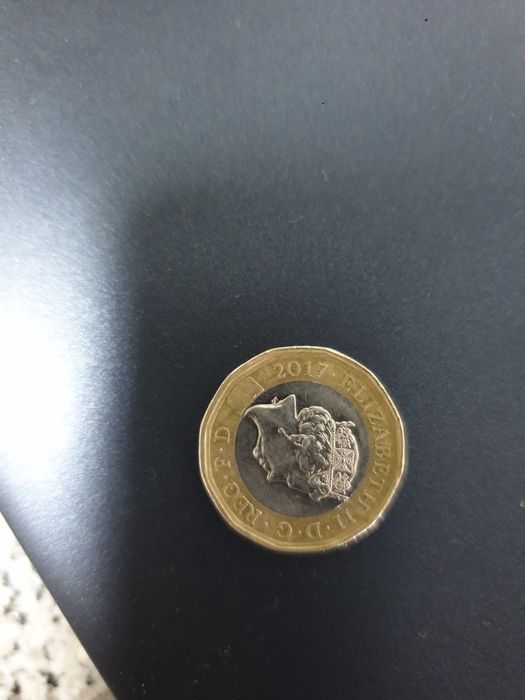 Moeda rara One pound 2017