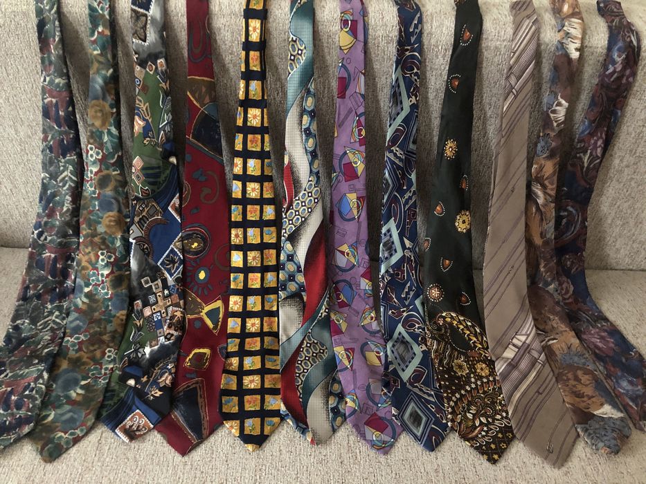 Галстуки прикольные, классические!