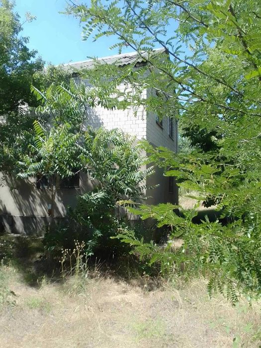 Продам  2-х поверхову дачу в СТ "Маяк", с. Себіно