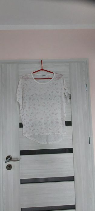 Bluzka damska w kwiatki top t-shirt unisono  M L