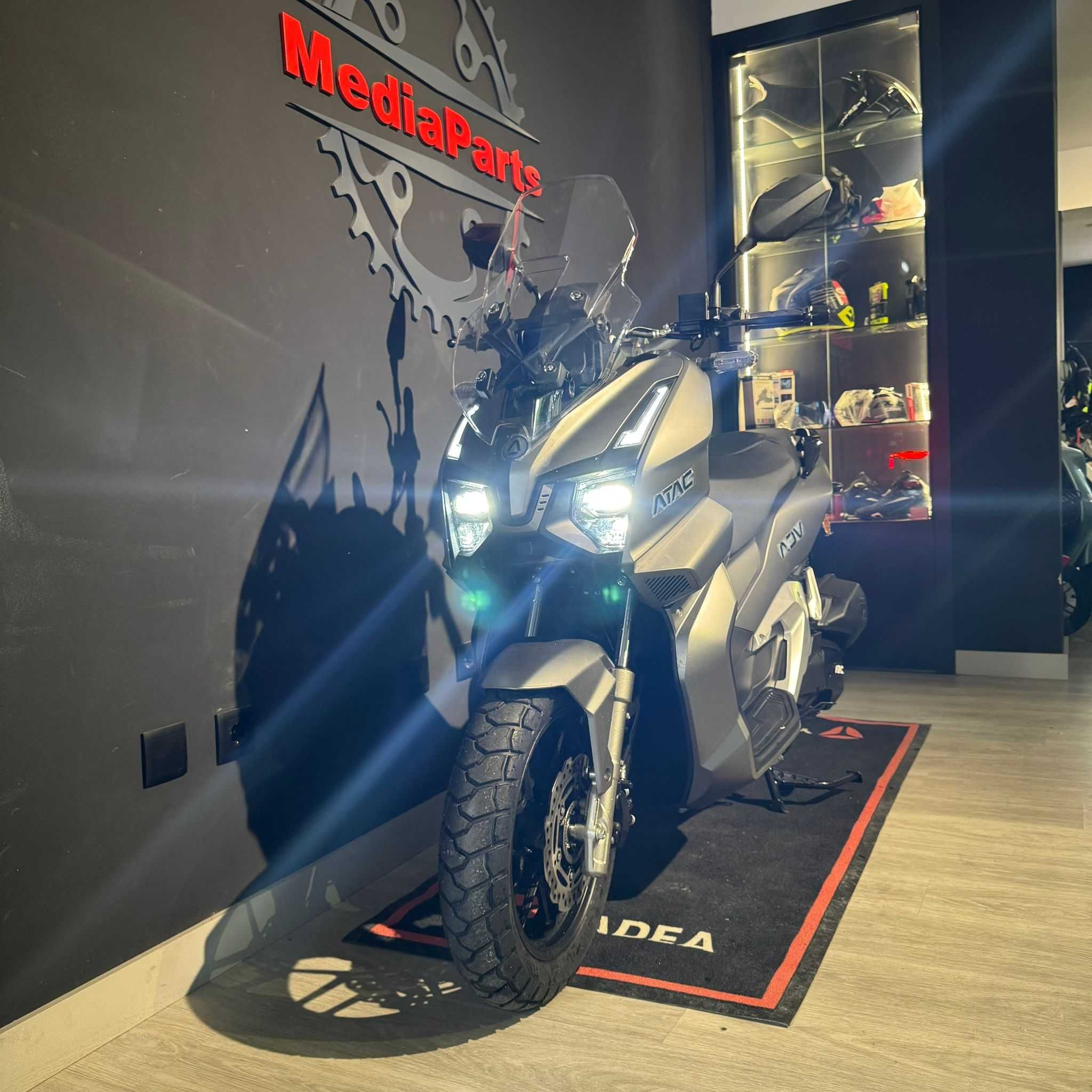 SCOOTER ATAC ADV 125