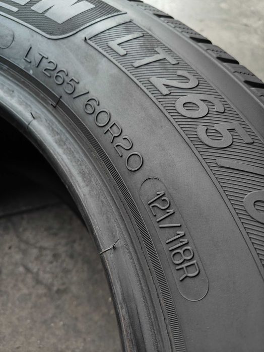 R20 265 60 шини всесезонні Michelin Defender LTX M/S з авто з США