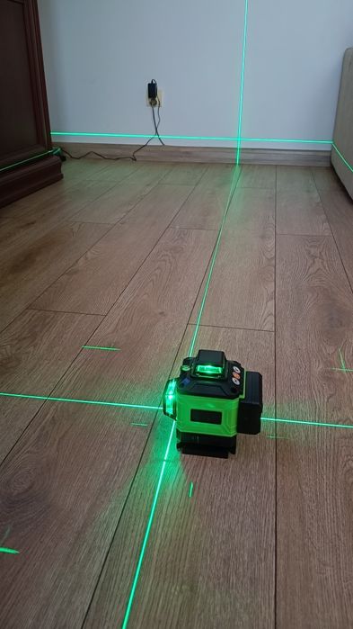 Laser krzyżowy 360 poziomica laserowa