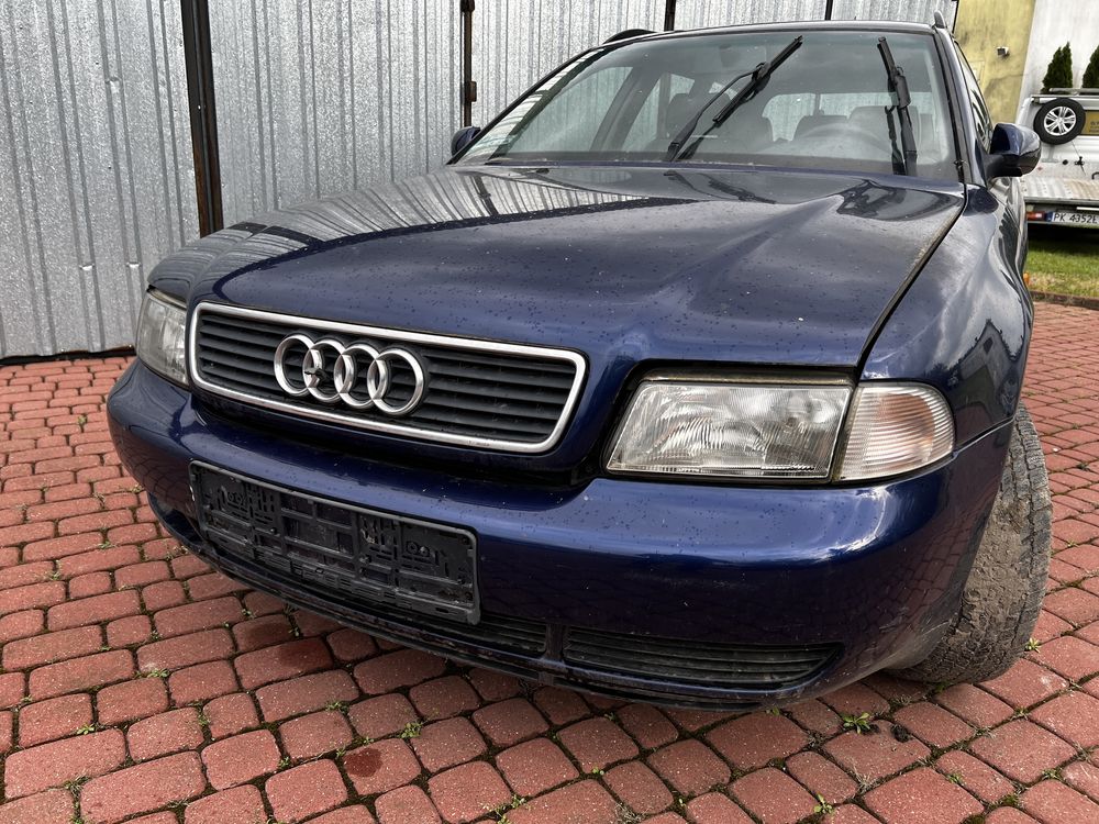 Maska audi a4 b5 lz5k