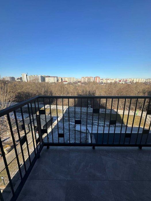 Продається квартира студія з дизайнерським ремонтом та видом на ріку