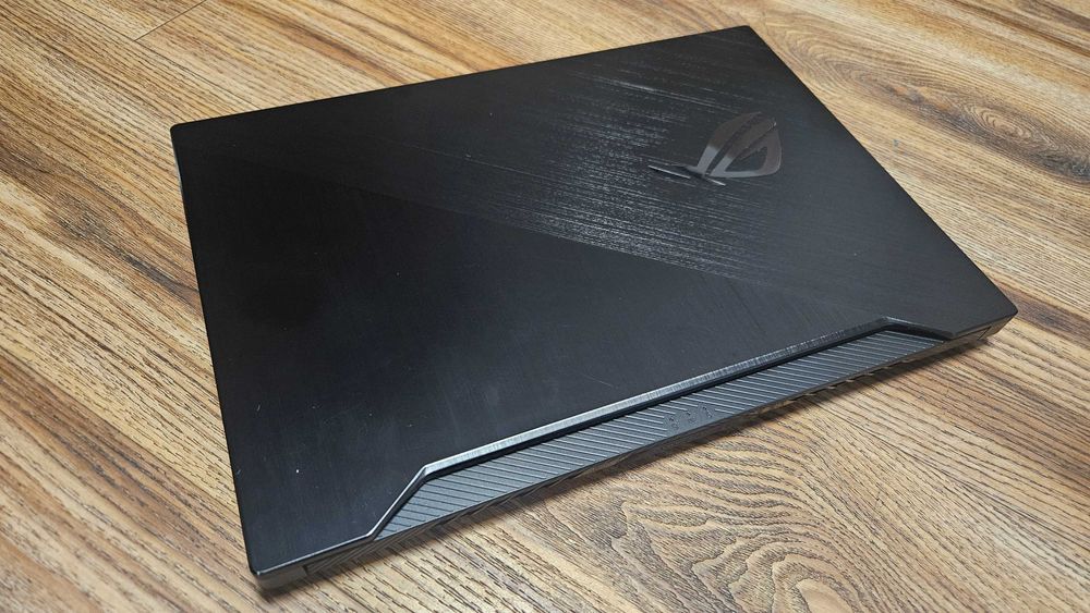 Asus ROG Zephyrus GA502DU /Ryzen 7 3750H/16 GB ram/512 SSD /GTX 1660Ti