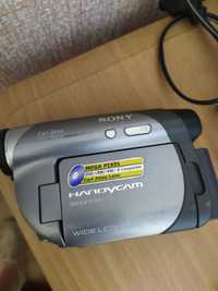 Продам DVD-видеокамеру Sony DCR-DVD205E