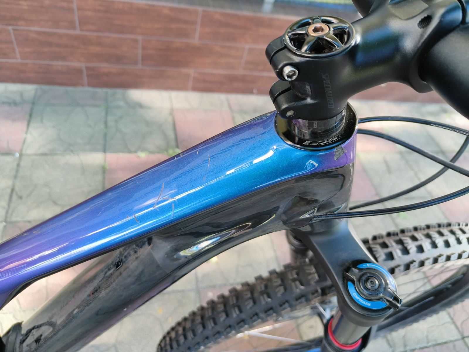 Велосипед двопідвіс Specialized Stumpjumper Comp Carbon 29er. Розмір M