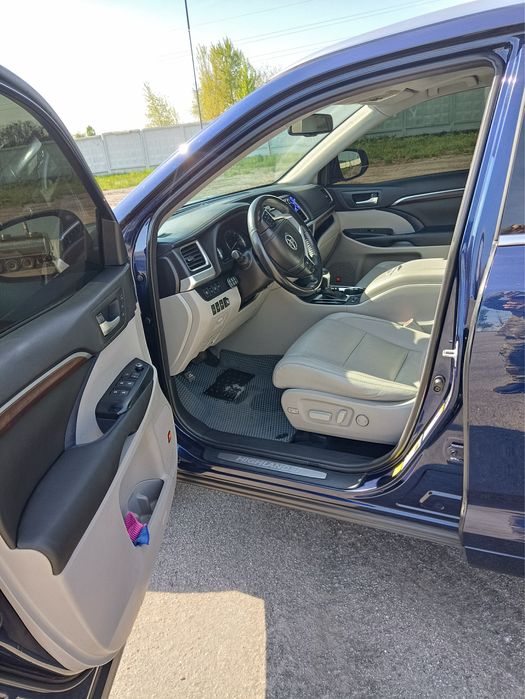 Toyota highlenber LIMITED відміному стані