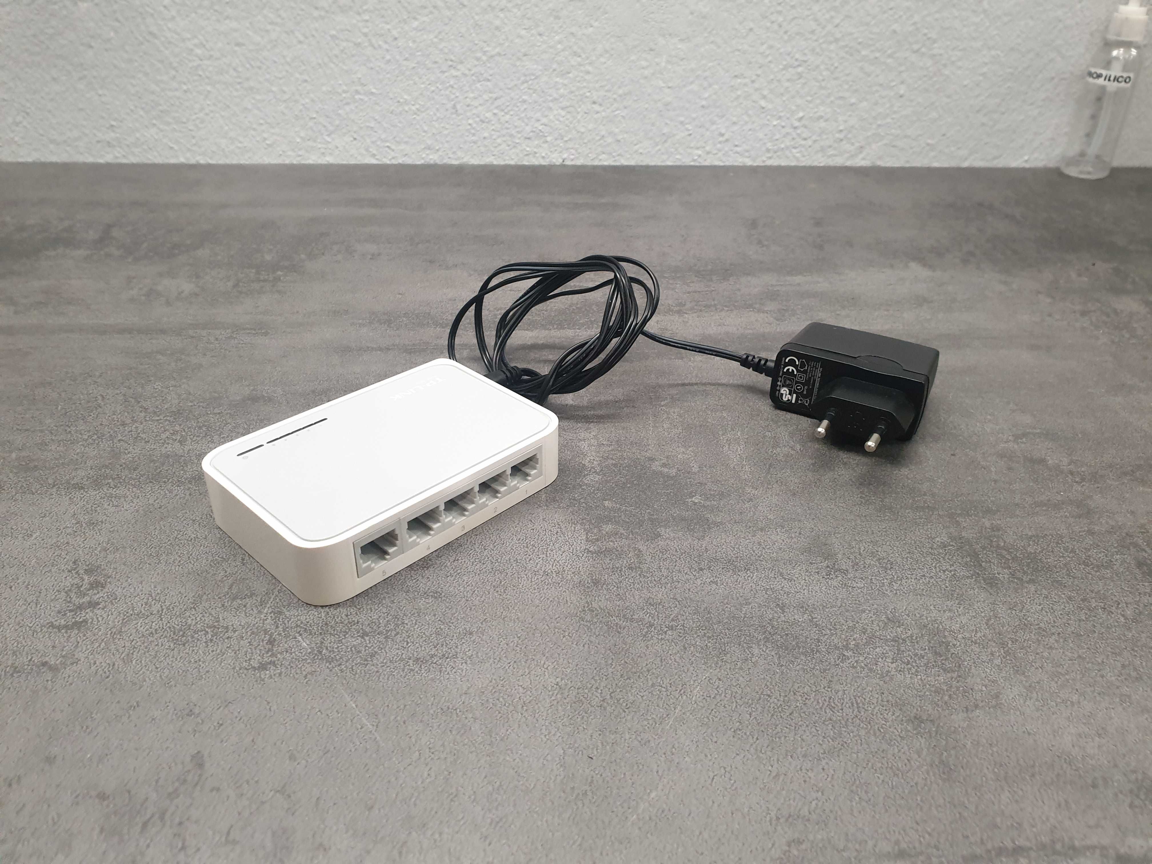 Switch 10/100 TP-Link com 5 portas (Usado)
