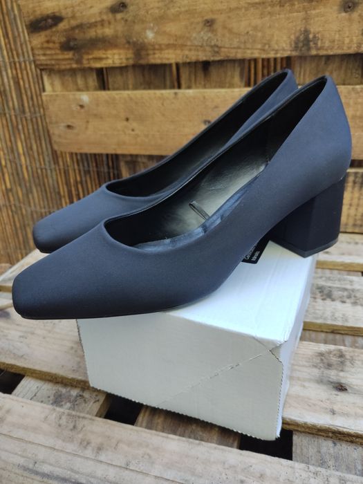 GIOSEPPO Sapatos de salão pretos novos