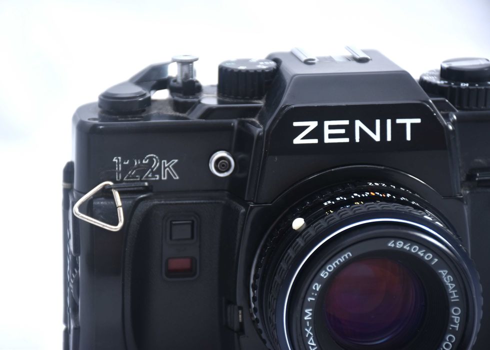 Zenith 122K com lente Pentax 50mm f\2 manual máquina analógica