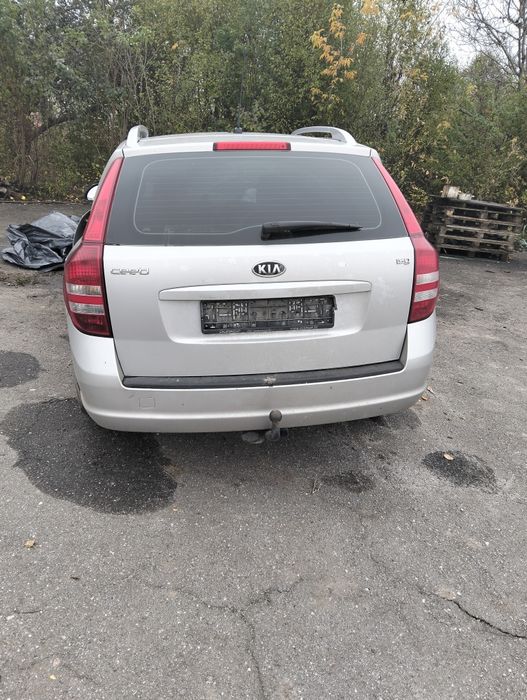 Продам кіа сід 09 р.після дтп з документами