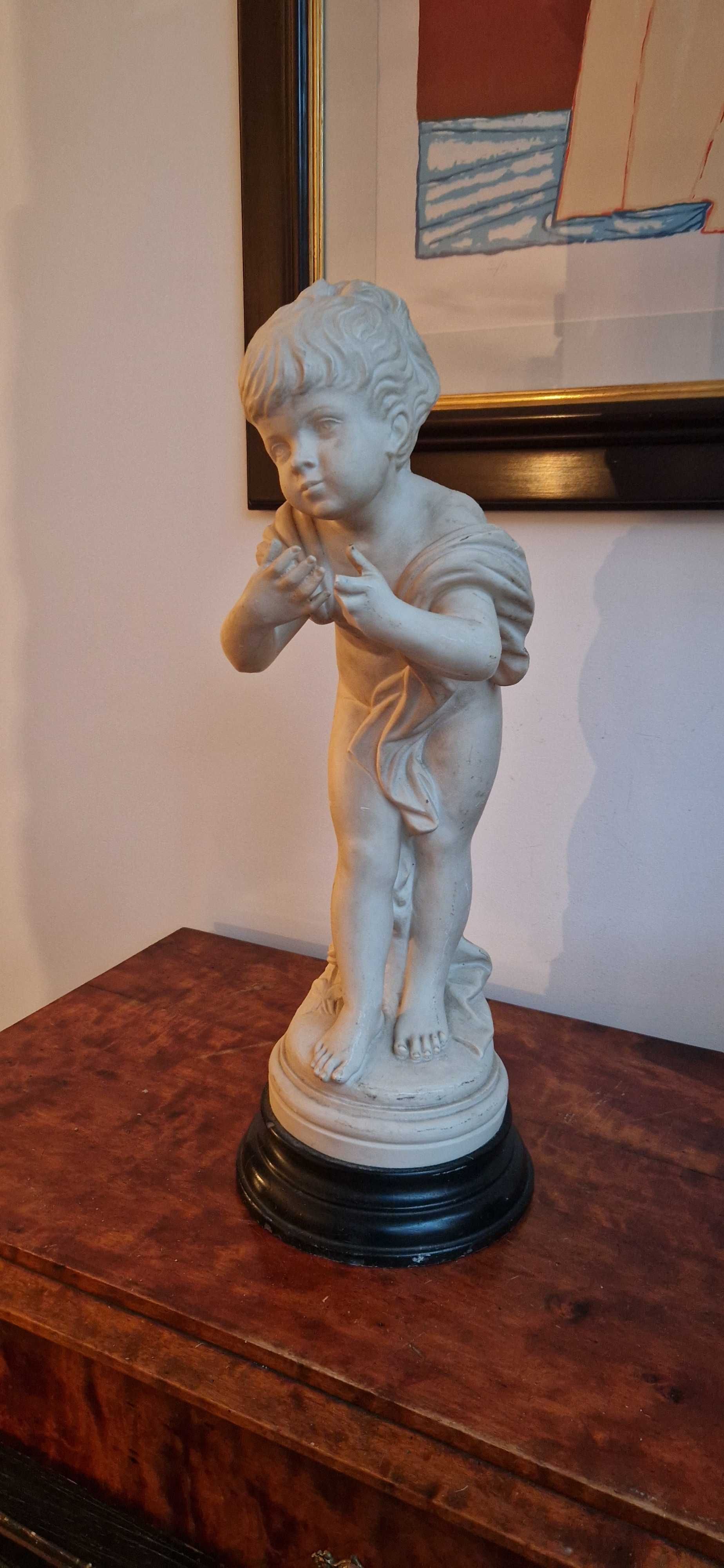 Rzeźba salonowa putto Młodzieniec Włochy klasycyzm glamour design