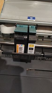 Принтер HP deskjet 845c.не рабочий наверное высохли краски.