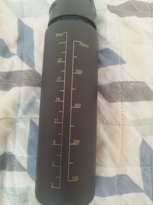 Butelka do wody trekingowa szkoła sport 700 ml czarna nowa