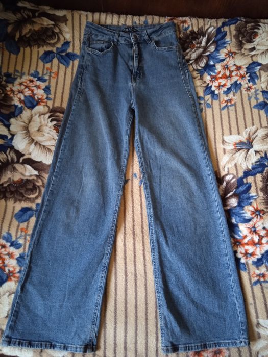 Джинси- кльош. Стрейч.