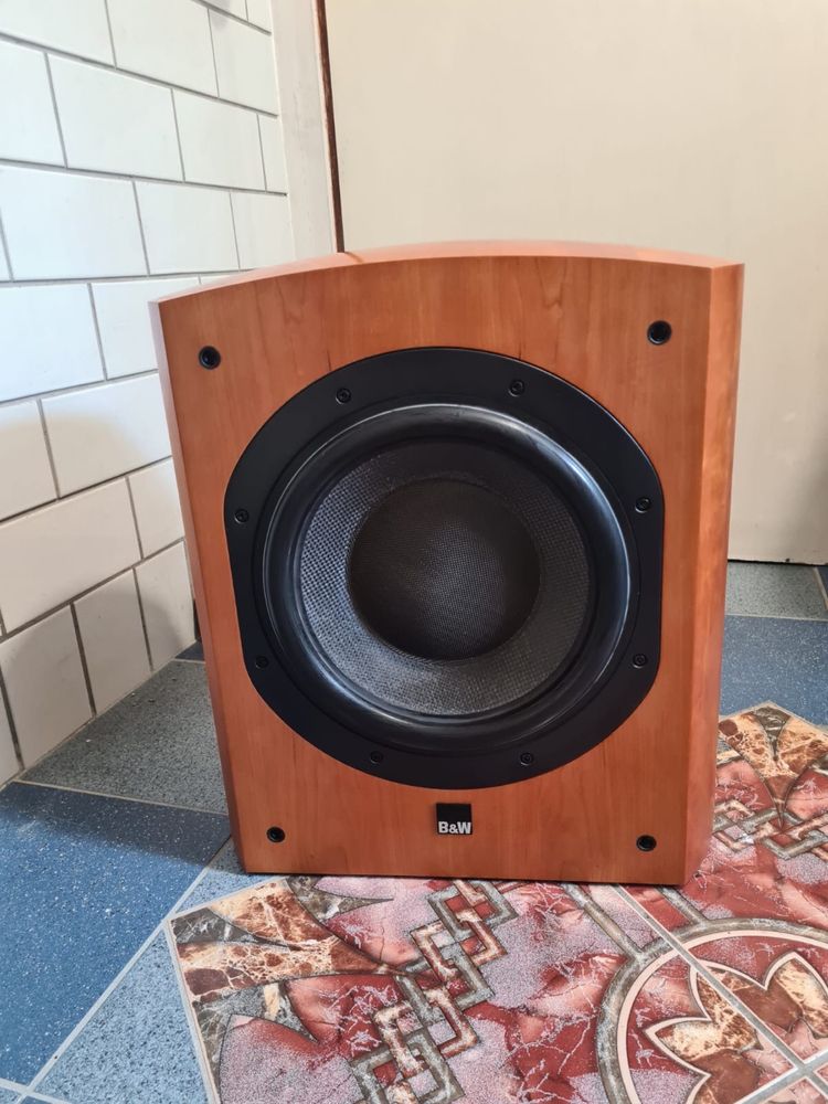 Bowers & Wilkins ASW 825
