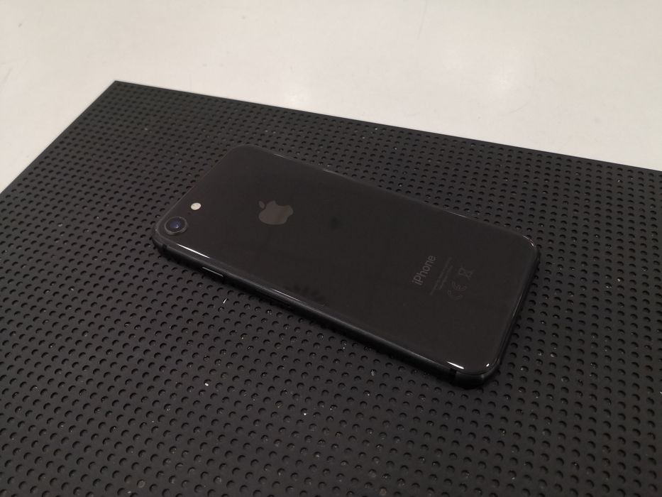 DOBRY STAN Telefon Apple Iphone 8 64GB Czarny / Black DZIERŻONIÓW