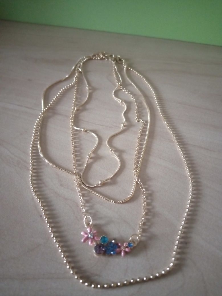 Ланцюжок на шию металевий з підвіскою Fashion Jewelry.