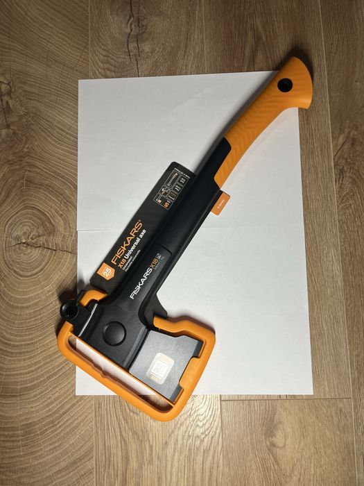 Сокира-колун Fiskars X18