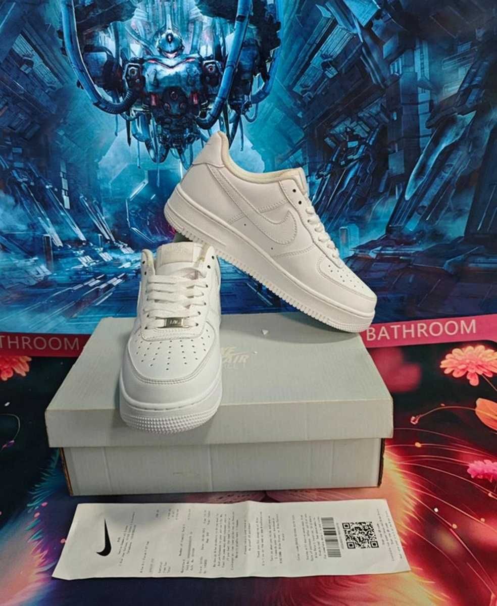 Damskie tenisówki Nike Air Force 1'07 w rozmiarze 37