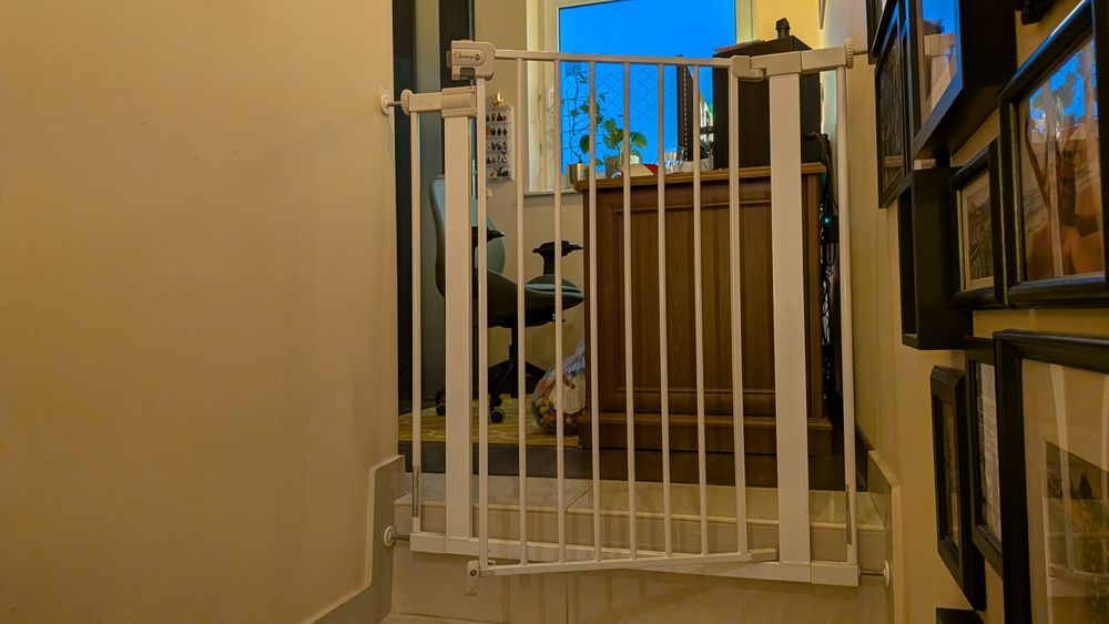 Bramka zabezpieczająca safety 1st z rozszerzeniami