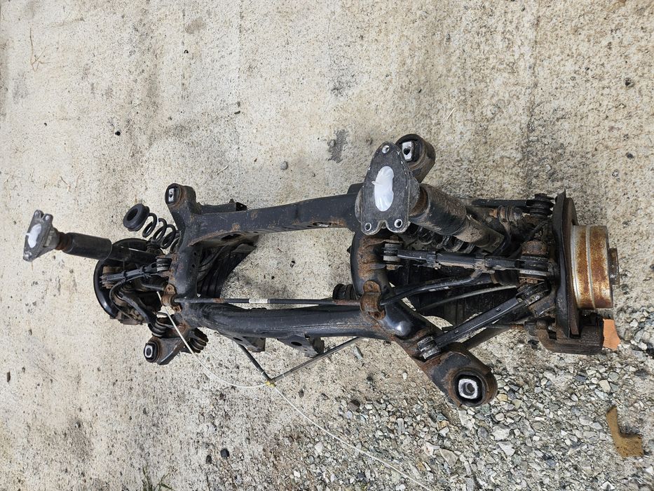 Zawieszenie Tył Bmw 1 F20 F21 belka sanki tylne wózek kołyska kopyto