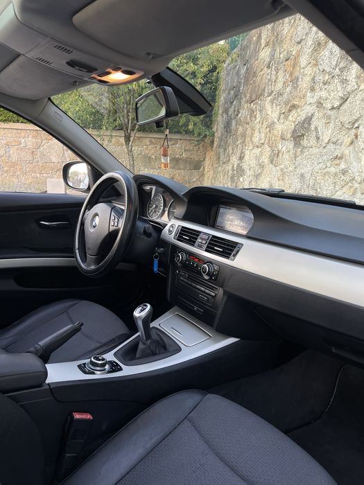 BMW E91 318d LCI