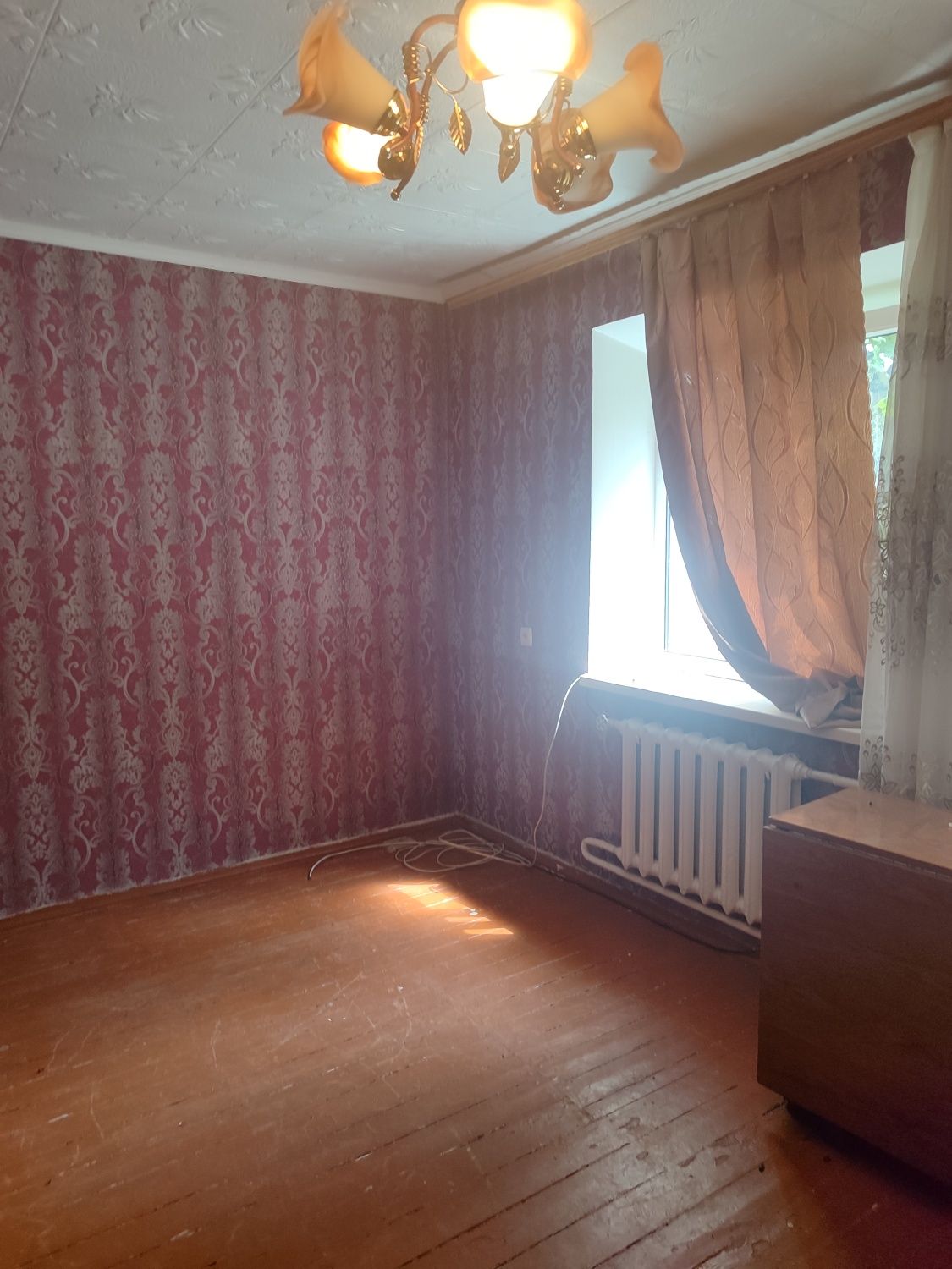 Продам 2 кімнатну квартиру в місті Сміла, район Поштовий.
