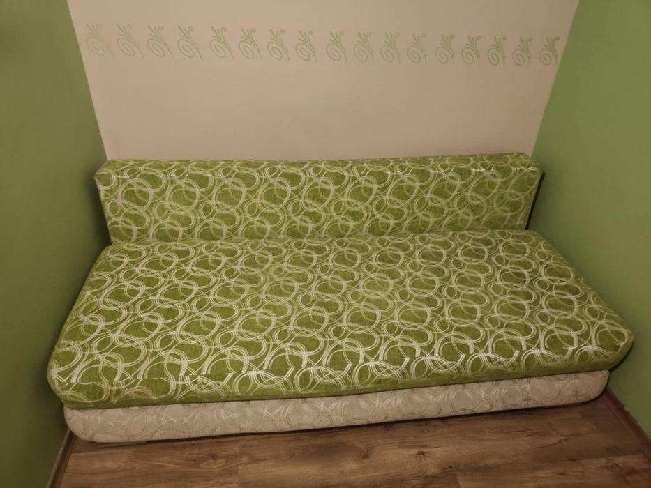 Kanapa, łóżko, meble, szafa, szafki, biurko, stan bardzo dobry