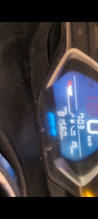 Honda PCX 2019 pronta para o trabalho.