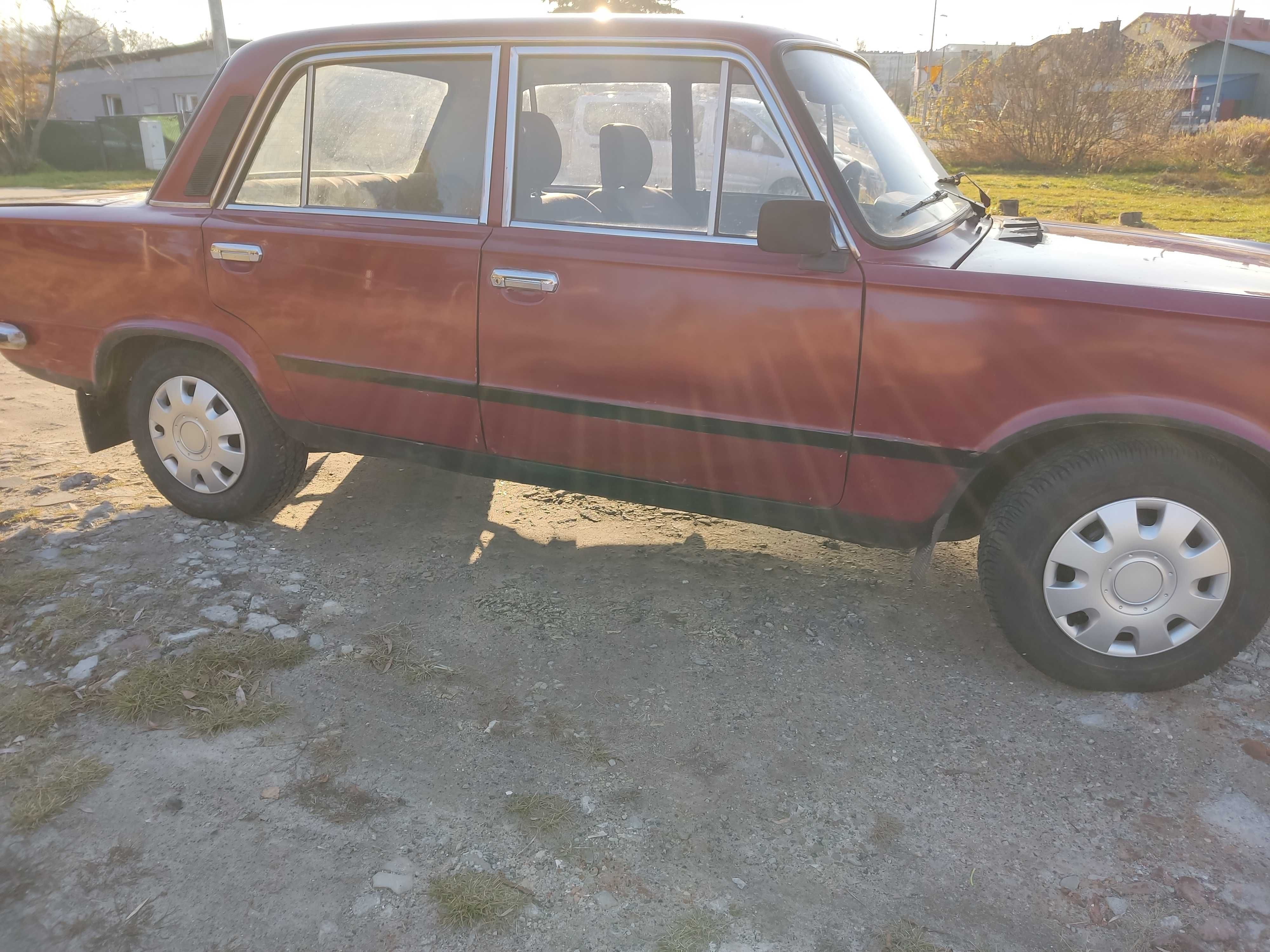 Duży Fiat 125p - stan oryginał