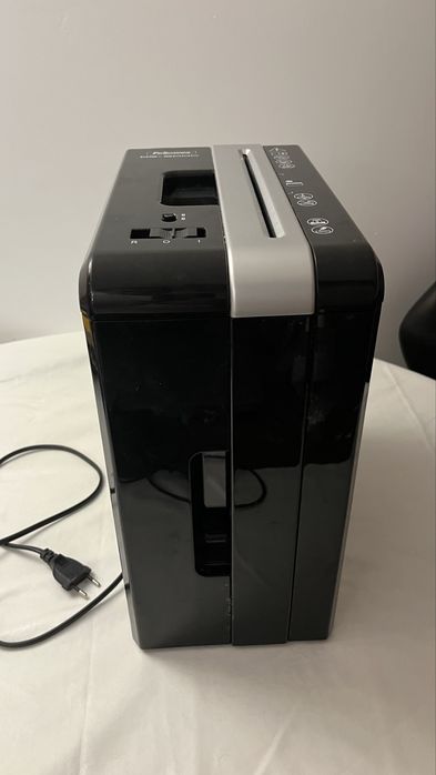 Trituradora Fellowes DS-500C – motor funcional, com racha