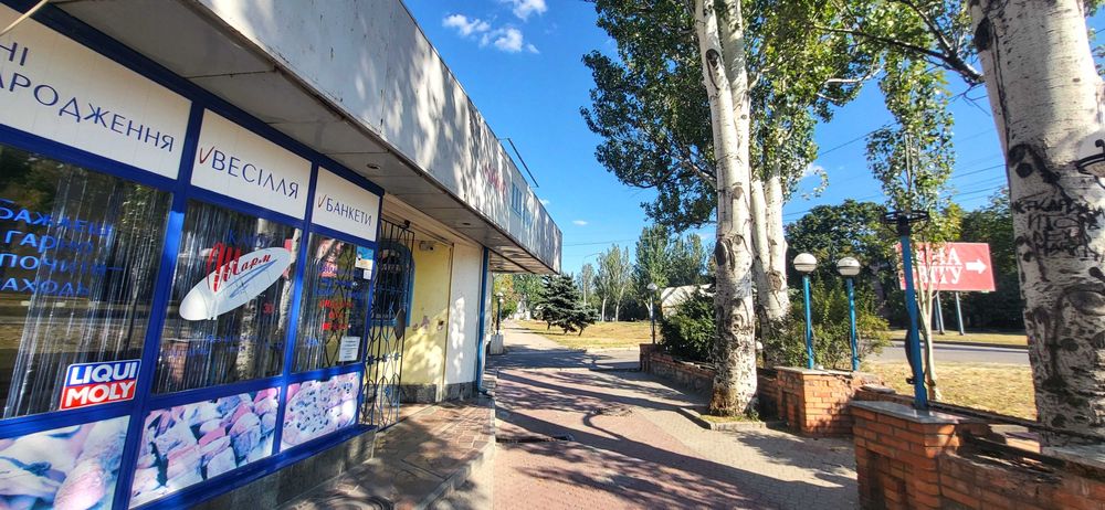 Продаж приміщення з мебелью та з обородованієм вул. Космічна .