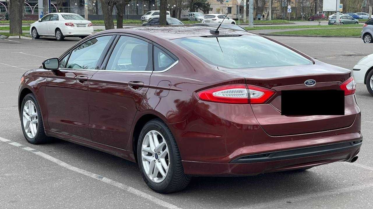 Ford Fusion 2016 2.5 маленький пробег
