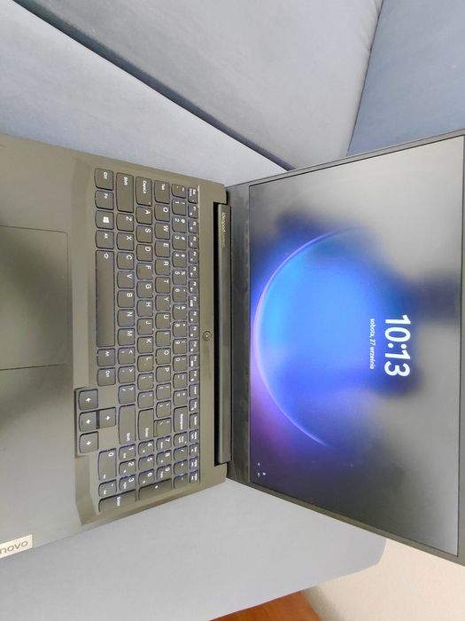 Laptop gamingowy lenovo