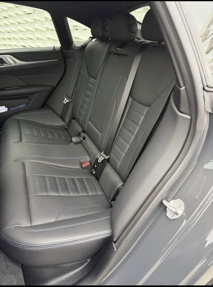Bmw i4 Pack M - 12.400km