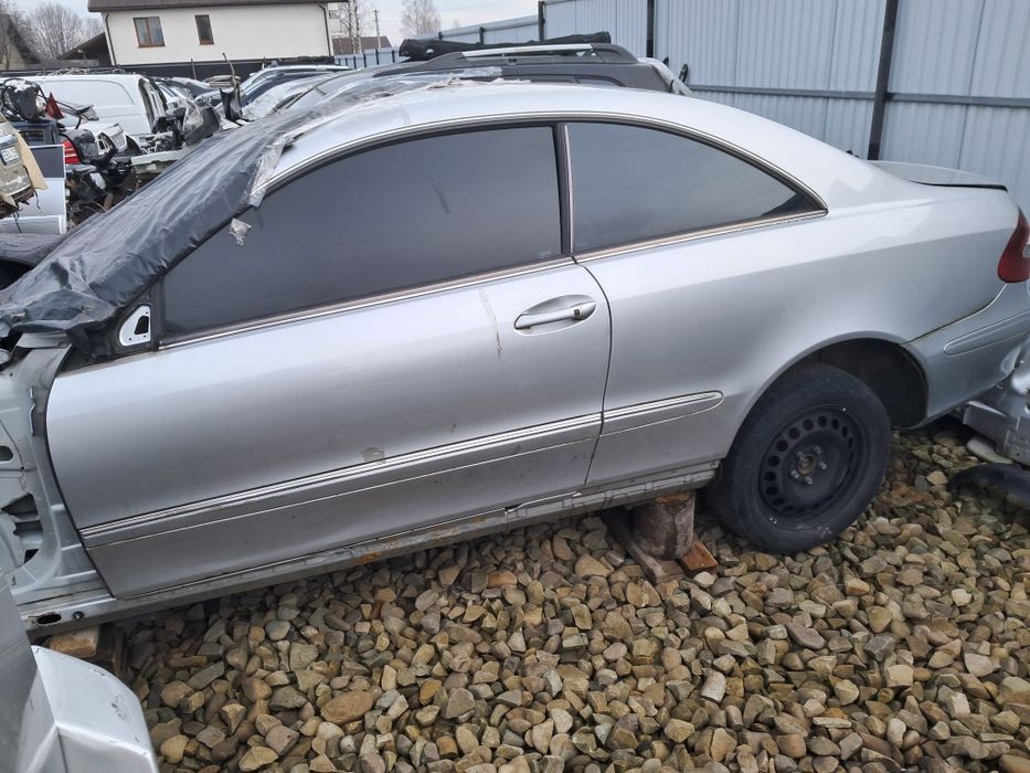 Дверка двері скло криша чверть Мерседес CLK w209 розборка шрот