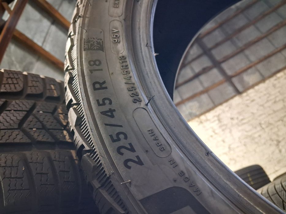 225/45 R18 Michelin Pilot Alpin  5 шини б/у зима Комплект
