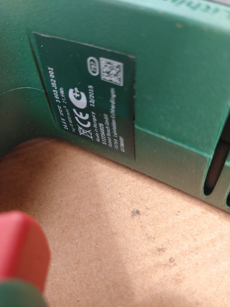Wiertarka Bosch 14.4v z wbudowanym akumulatorem