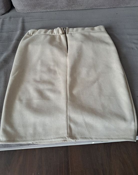 Spódniczka zamszowa beżowa rozm. L