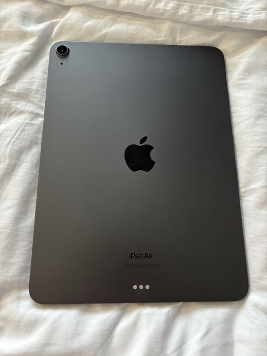 Подам ipad Air 2023 64гб