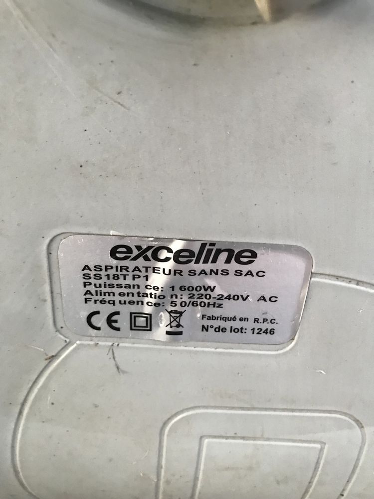 Продаю Пилососи EXceline 1600w