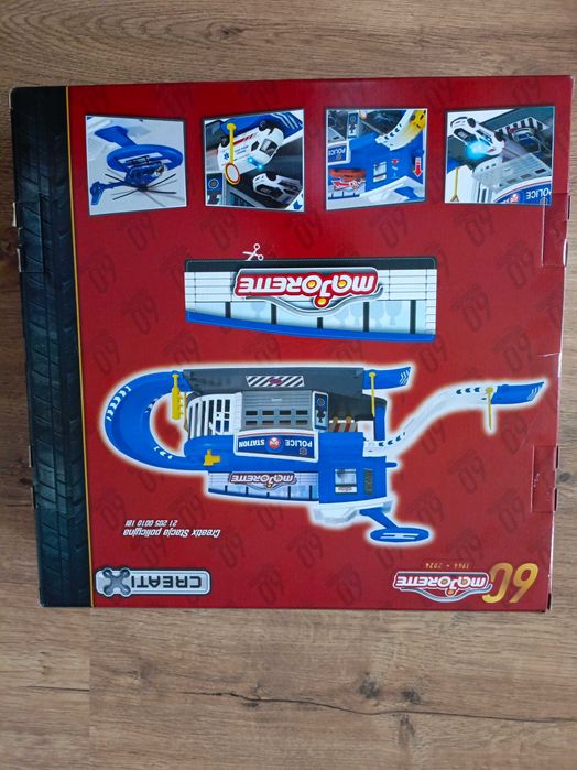 Nowa Stacja Policyjna parking