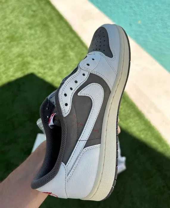 Jordan1RetroLowOGSP Travis Scott Reverse Mocha Rozmiar R.43