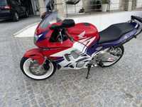 Honda CBR 600 em bom estado