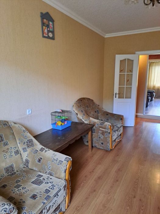 Продаж 2 кім. На Героїв Крут