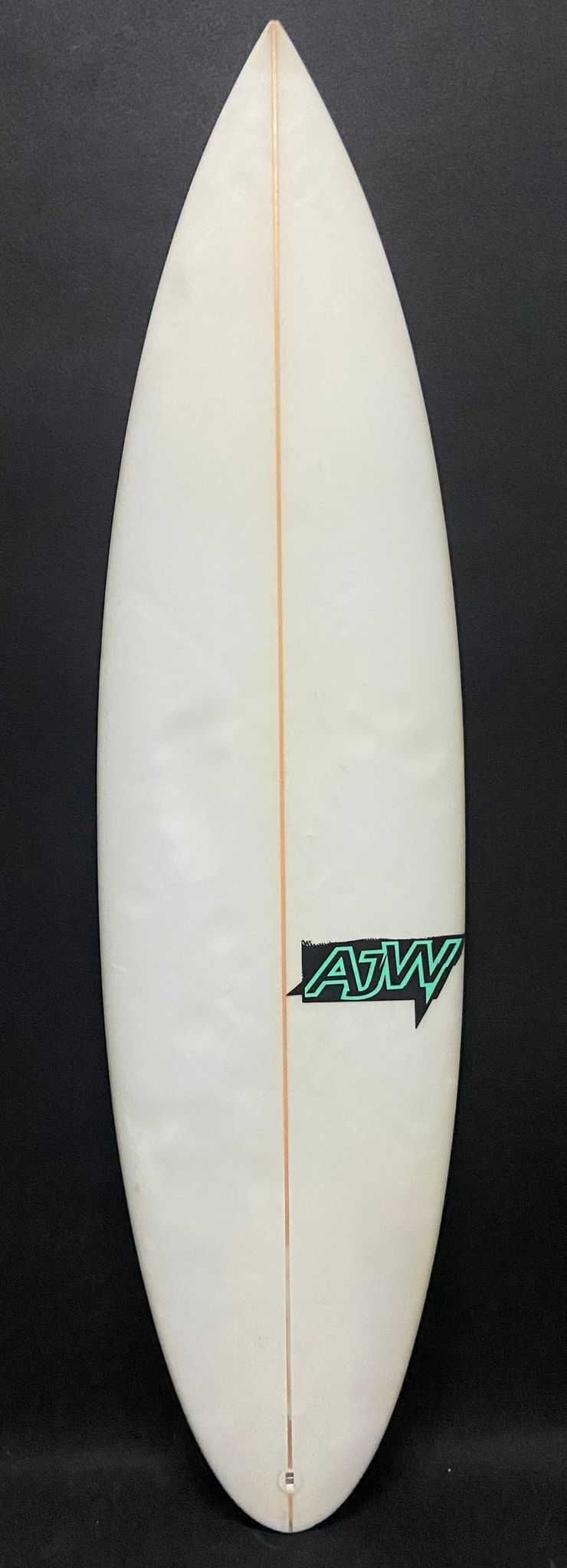 Prancha de Surf- 5'10'' x 18.25" x 2.25" - 24.60 Lt