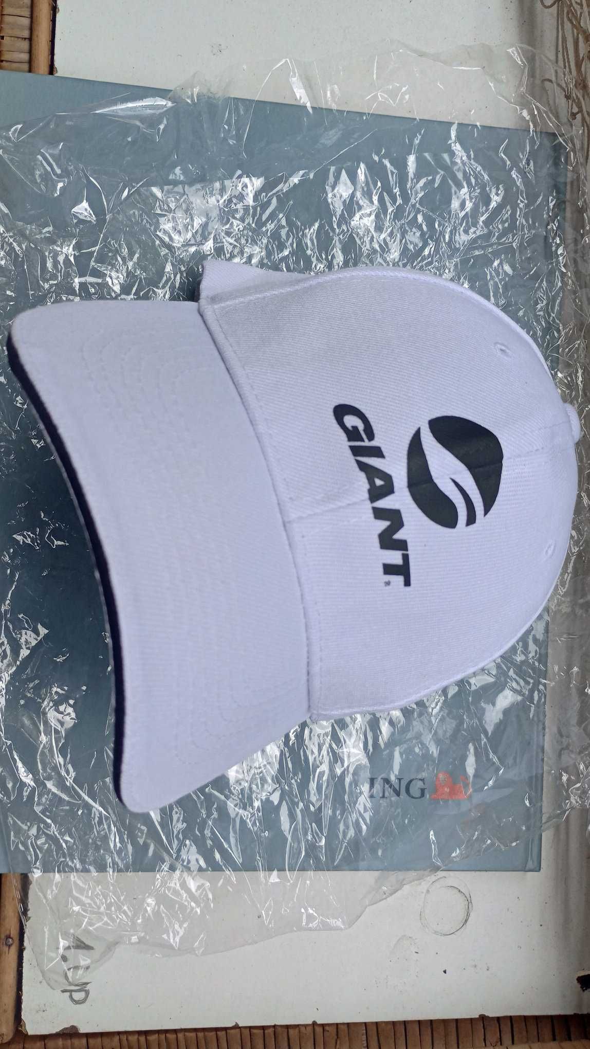 Czapka Giant - nowa